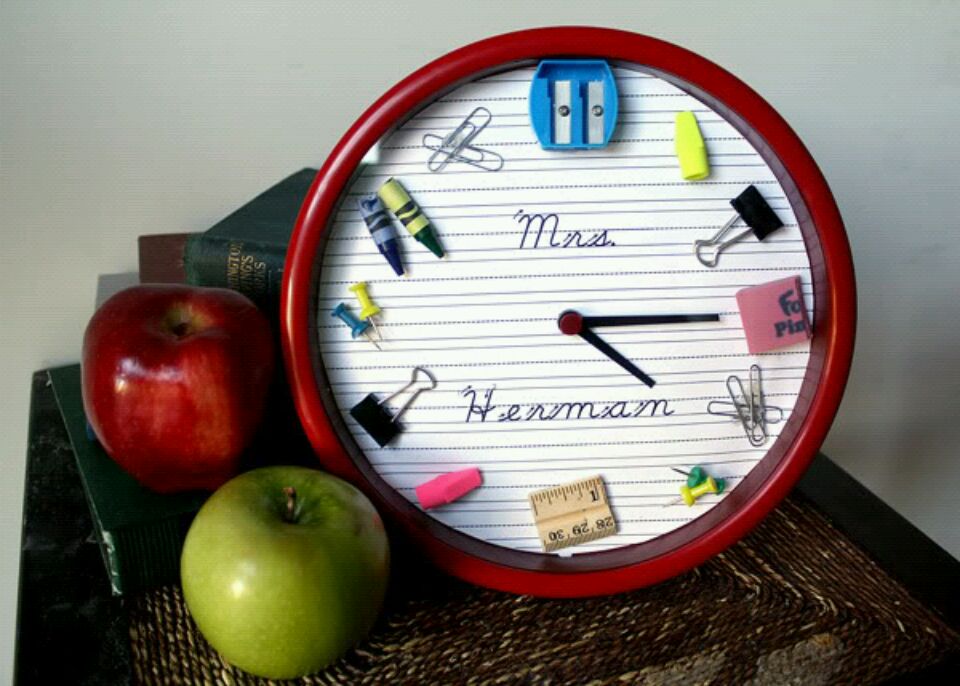 часы для учителя