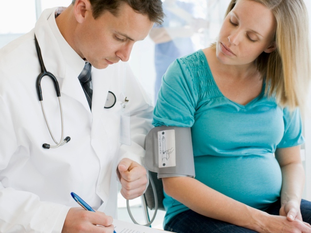 Каких врачей проходят во время беременности